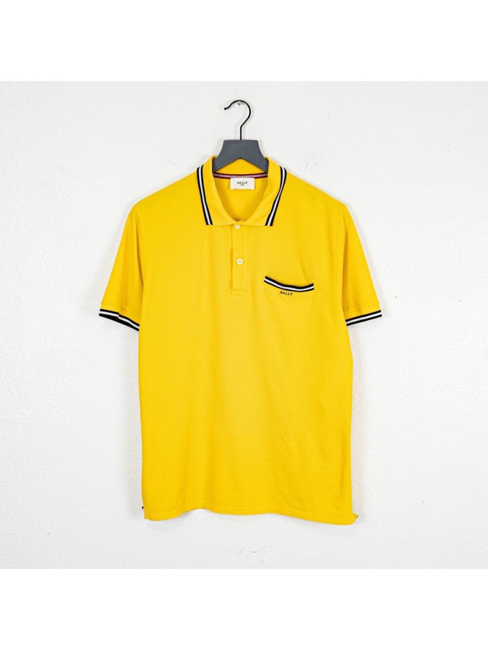 Bally Switzerland Yellow Piqué Polo Shirt Men’s XL Mother Of Pearl Buttons